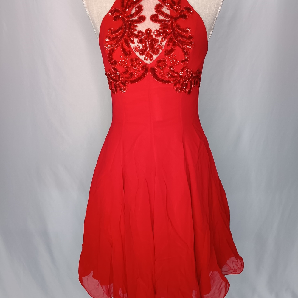 Chic Backless Red Dress with Sequin Detail